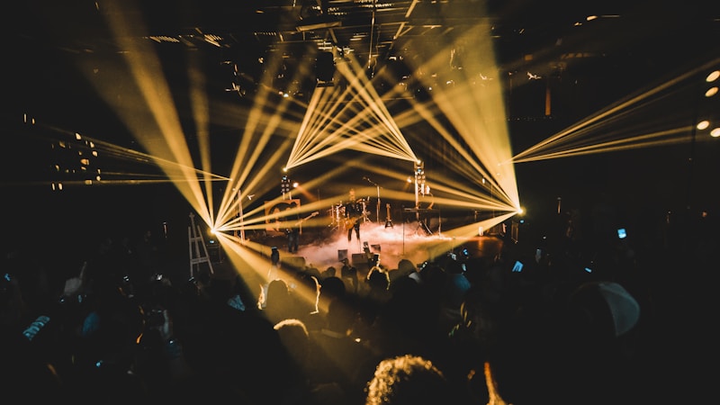 Kontserdikäimine — nipid ja eelarve planeerimine